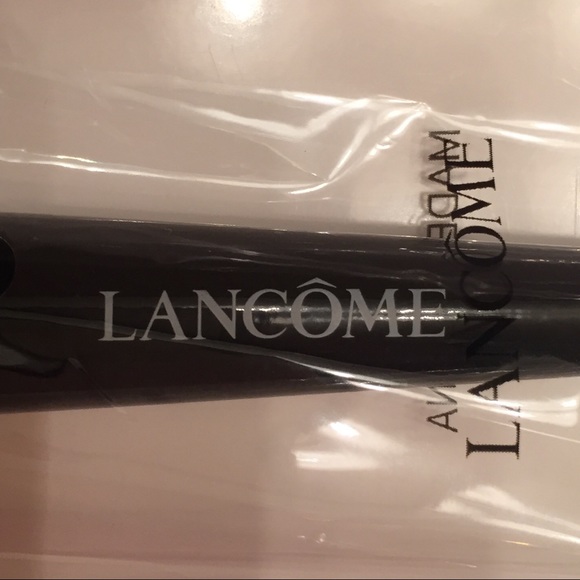 Lancôme #1 Natural Bristle Powder Brush - Picture 2 of 2